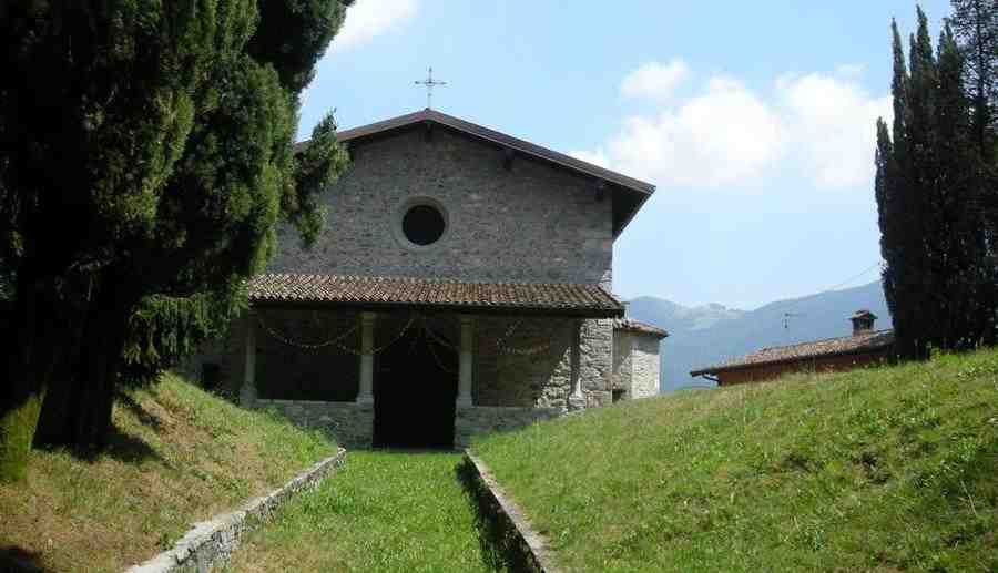Chiesa Cattolica Parrocchiale Di San Lorenzo Da Brindisi Chiesa di San Lorenzo Gandino Chiesa / Chiostro / Convento / Parrocchiale